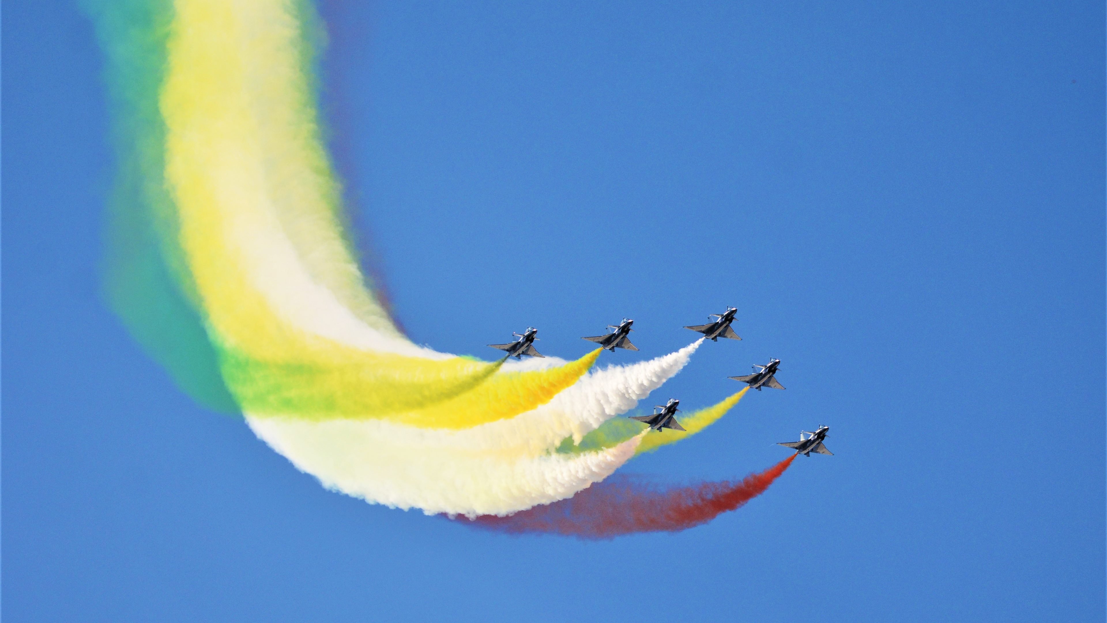 开云下载-加维神兵天降！马德里竞技压哨绝杀佛罗伦萨，西甲铁血之师欧冠赛场再显神威