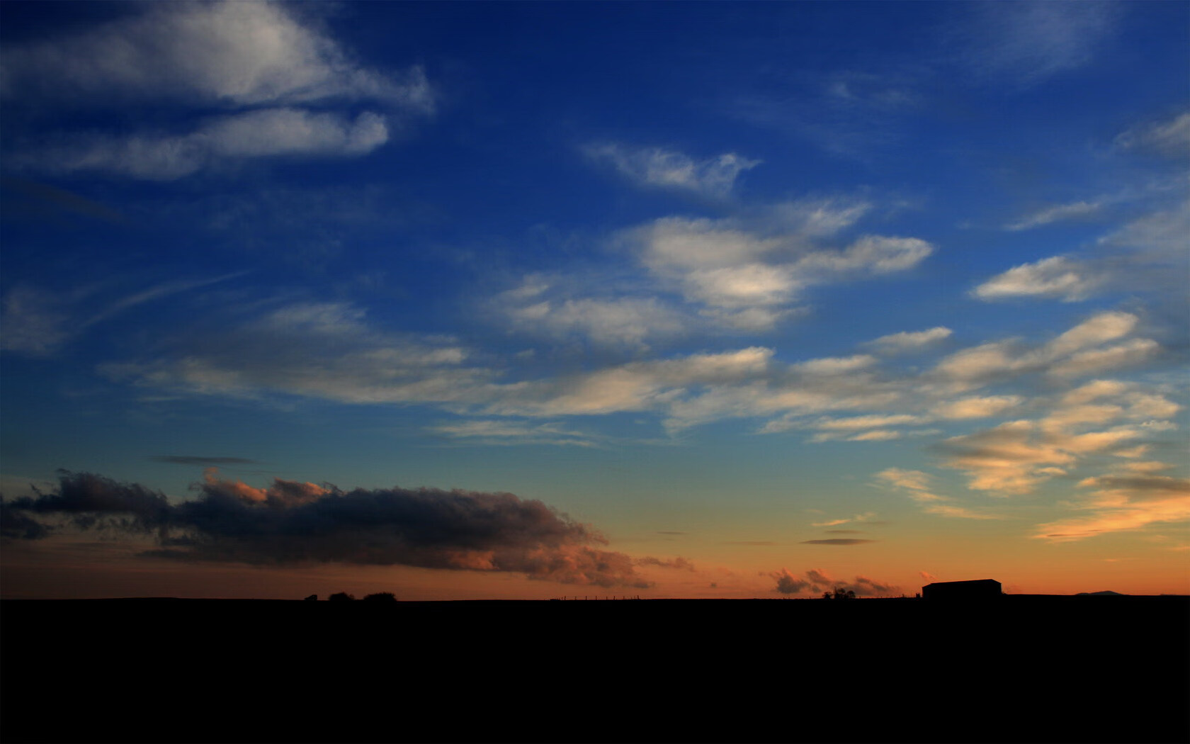 开云体育-撕裂大西洋的香蕉球，京多安一脚改写两个大陆的足球版图