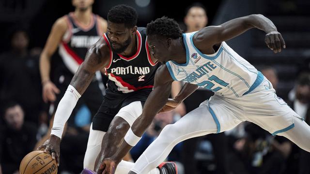 德甲争冠战之夜,马丁内利进攻端无人可挡 德甲争冠战之夜,马丁内利进攻端无人可挡