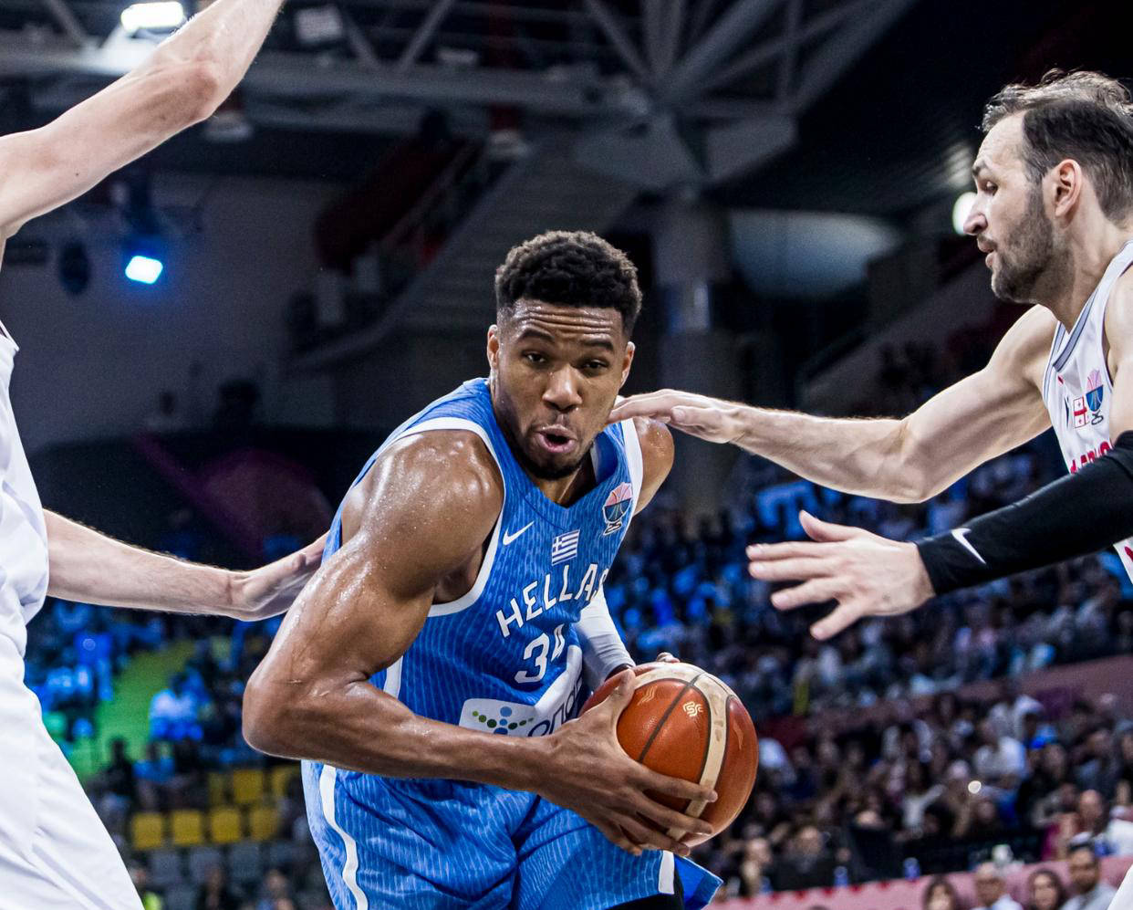 猛龙鏖战篮网,字母哥成为关键先生 猛龙鏖战篮网,字母哥成为关键先生